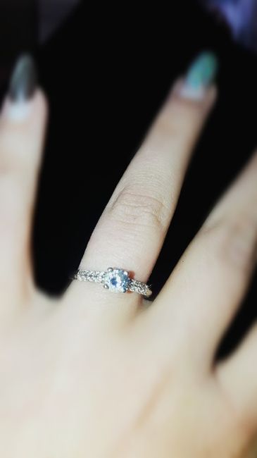 Mi fate vedere il vostro anello della proposta?? 1