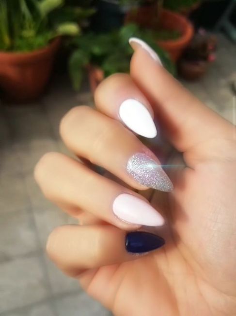 Tendenza colore 2020 - Le unghie - 1