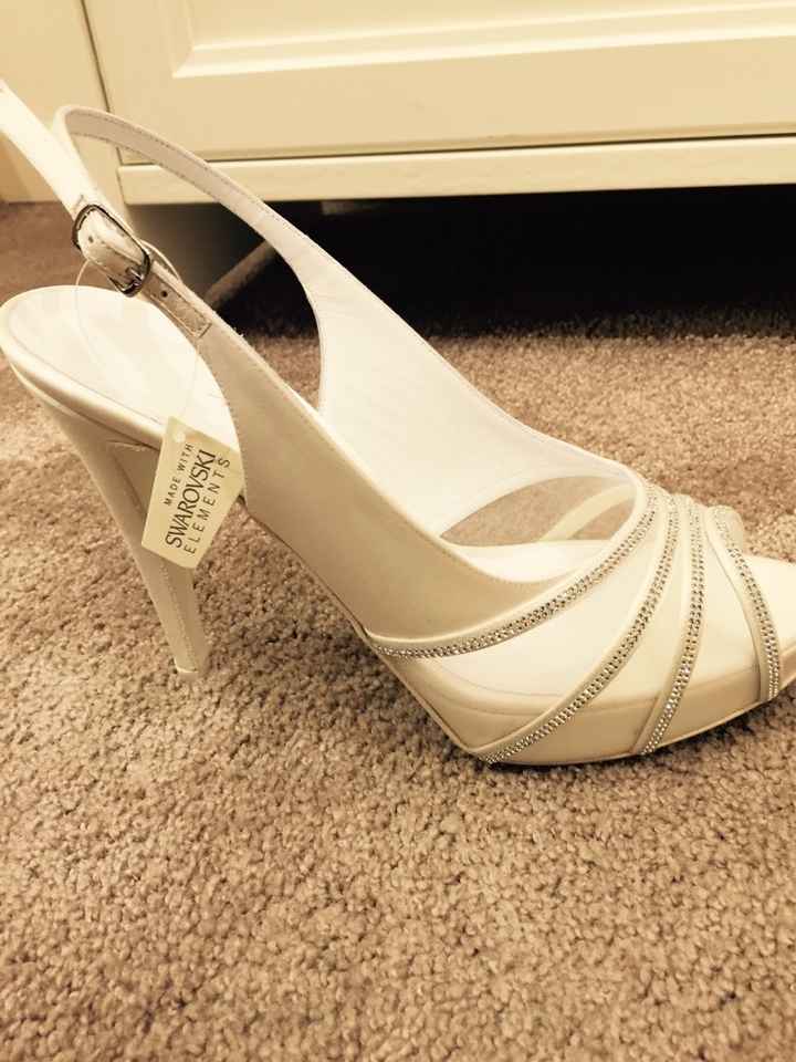 Scarpe sposa....bianche o colorate? mi fate vedere le vostre? - 1