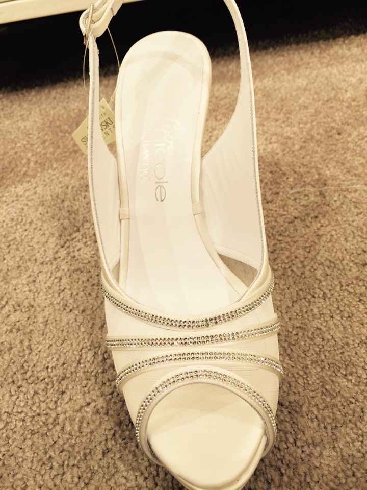 Scarpe sposa....bianche o colorate? mi fate vedere le vostre? - 2