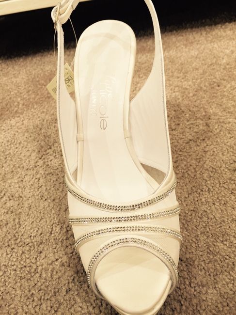 Scarpe sposa....bianche o colorate? mi fate vedere le vostre? - 2