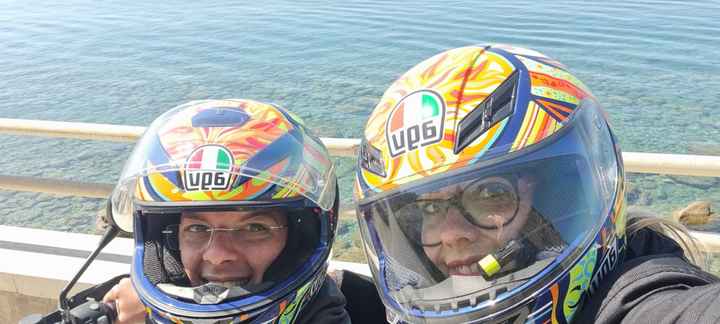 Postate una foto di voi due 👇 - 1