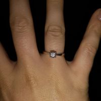 E ora mostraci una foto del tuo anello di fidanzamento! - 1