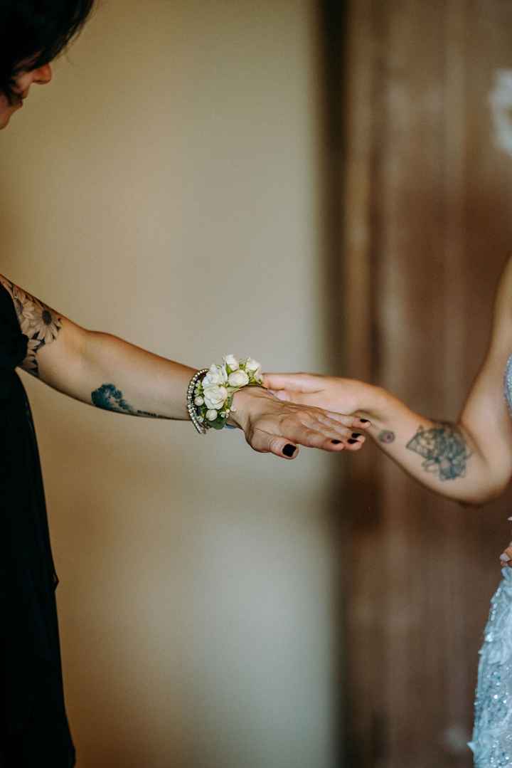 Equivalente della boutonniere per donne? - 1