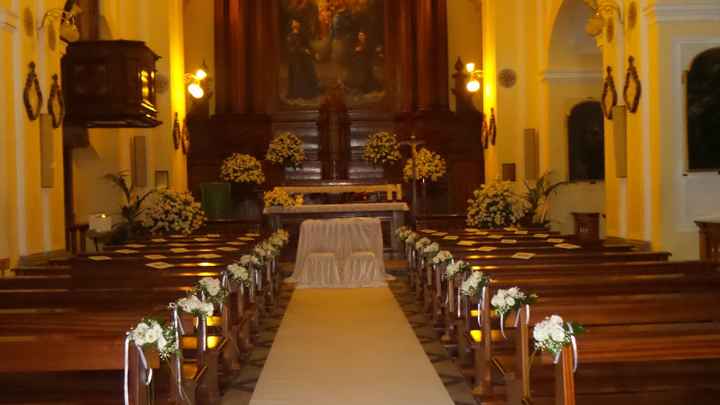 Chiesa e fiori