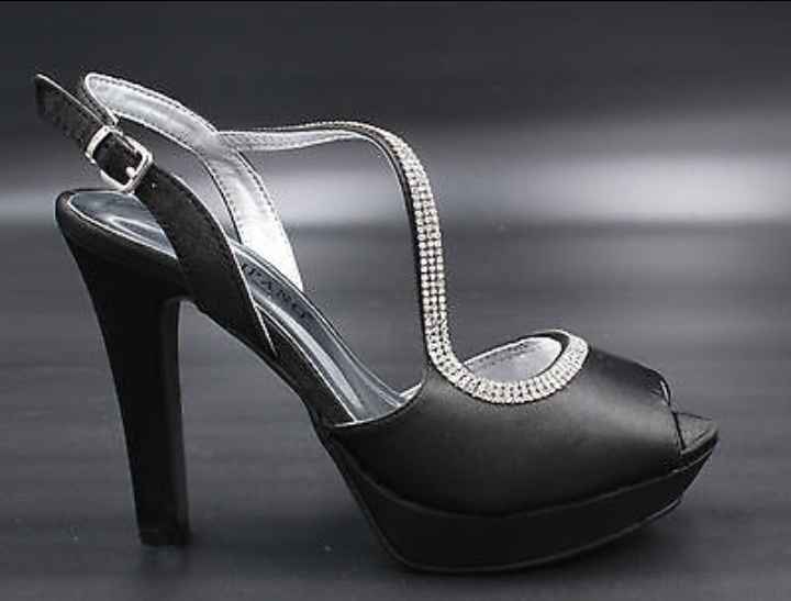 Era ora......scarpe trovate.... - 1