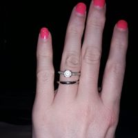 E ora mostraci una foto del tuo anello di fidanzamento! - 1