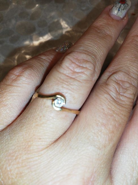 E ora mostraci una foto del tuo anello di fidanzamento! 19