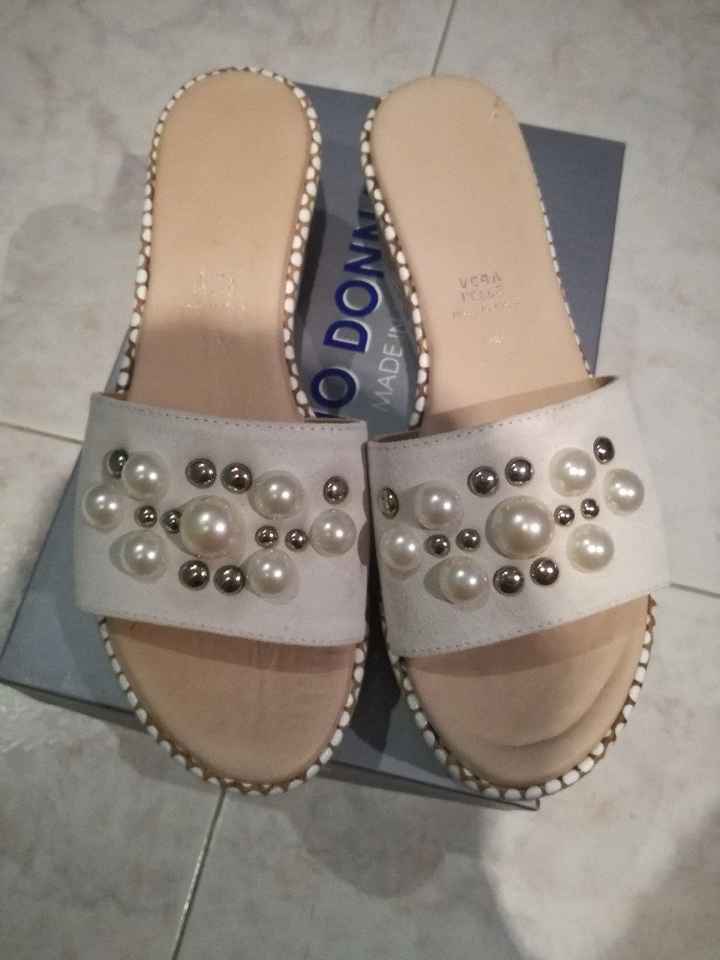 a -418 giorni.. ho trovato le ciabattine 😂 - 1