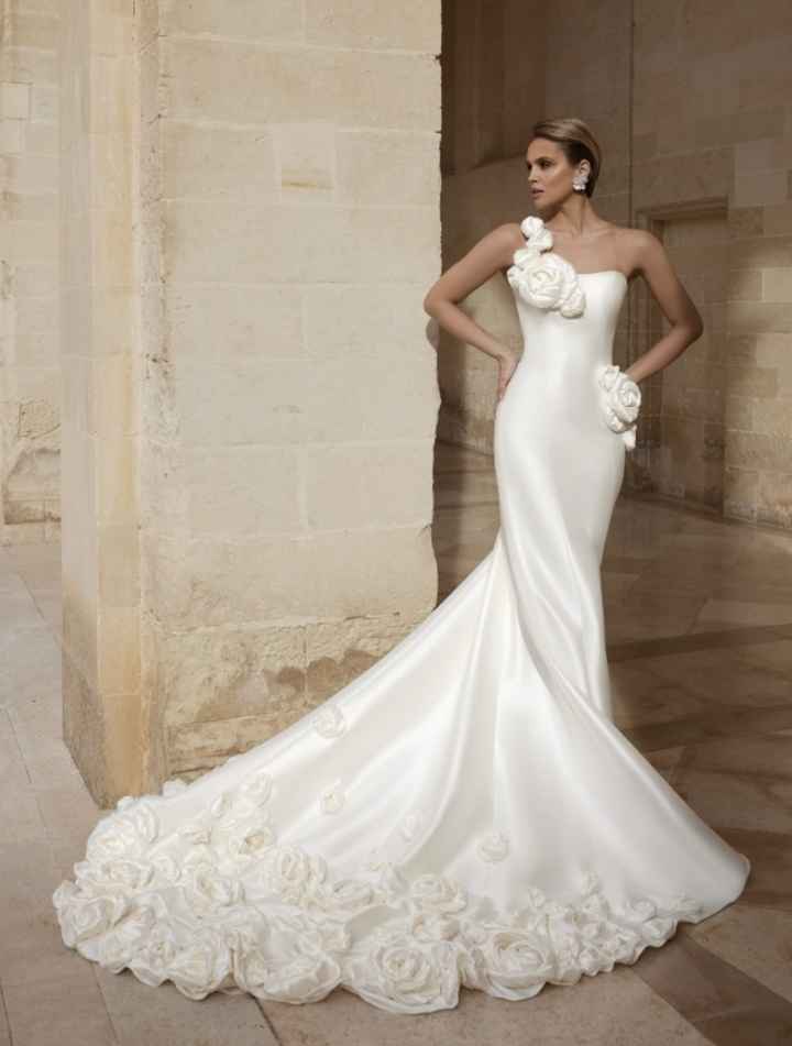 Moda sposa 2025, abito liscio: quale? - 1