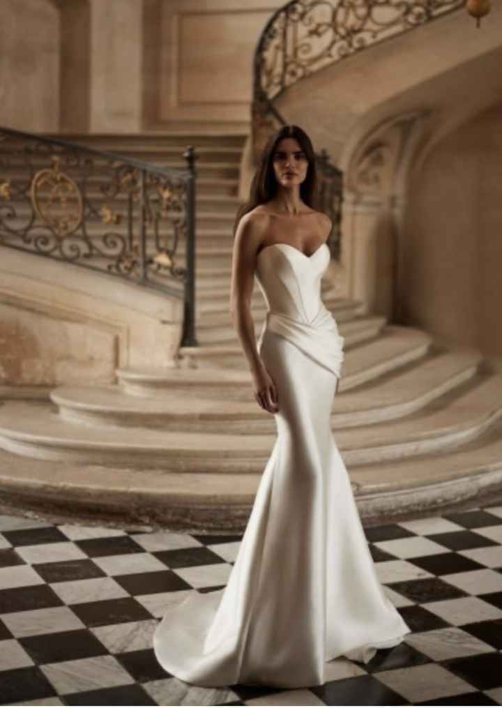Moda sposa 2025, abito liscio: quale? - 3