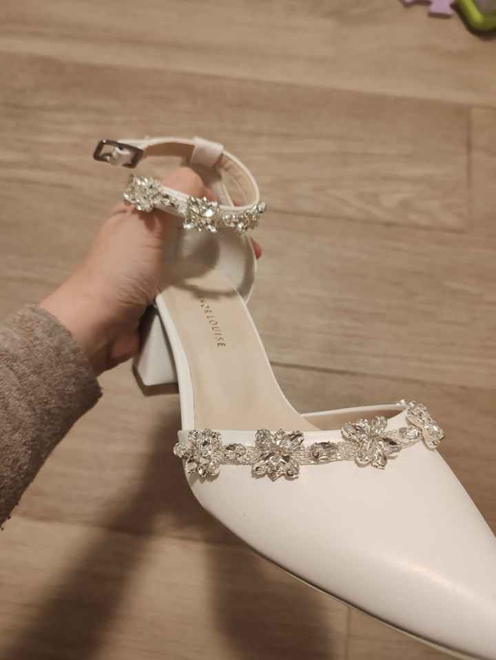 Trovato scarpe da sposa - 1