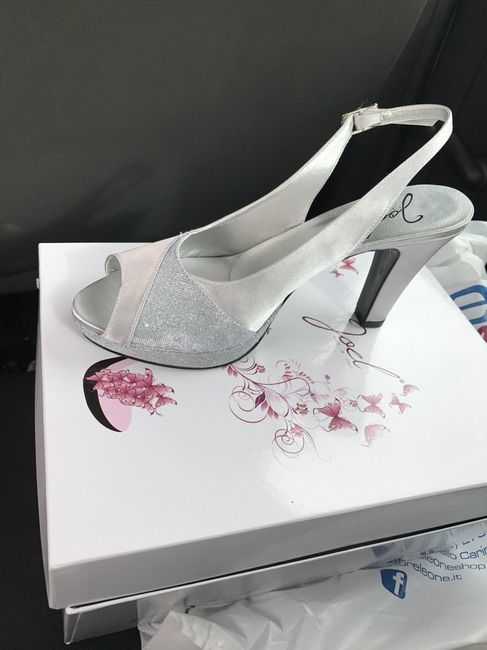 Scarpe trovateeeee - 2