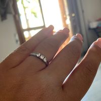 E ora mostraci una foto del tuo anello di fidanzamento! - 1