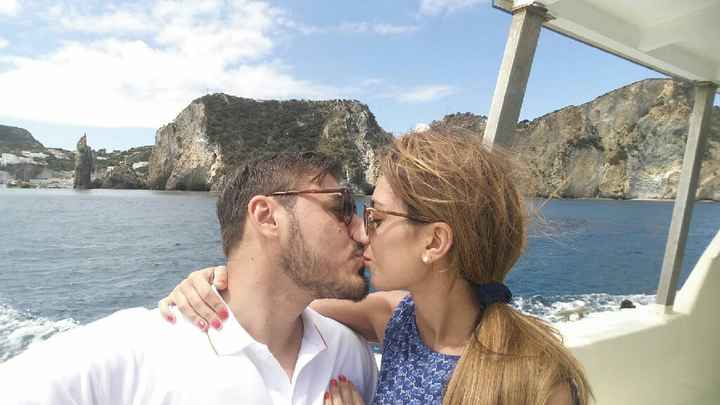 Giornata mondiale del bacio: condividete i baci con la vostra metà - 1