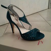 Scarpe sposa....bianche o colorate? mi fate vedere le vostre? - 1