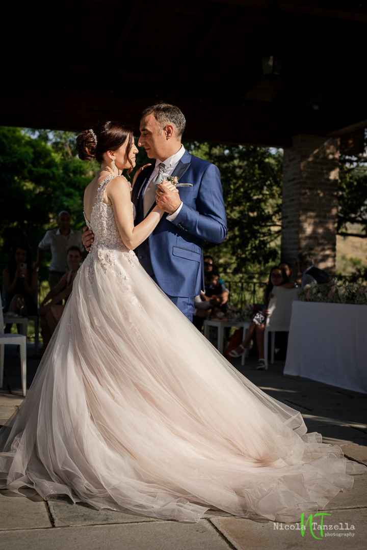 Acconciatura raccolta o sciolta? Sto impazzendo 🤯 - 1