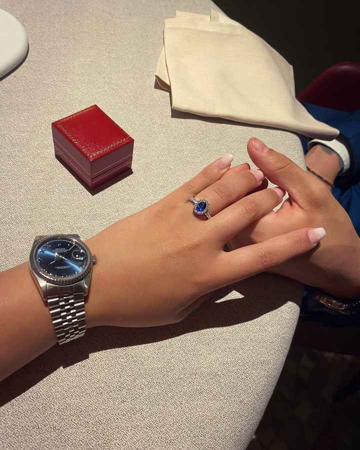 E ora mostraci una foto del tuo anello di fidanzamento! - 1