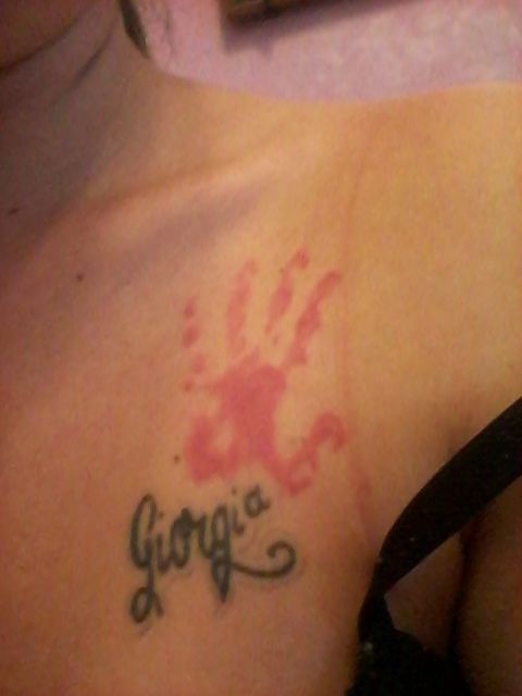 Tatuaggio a vista il giorno del 