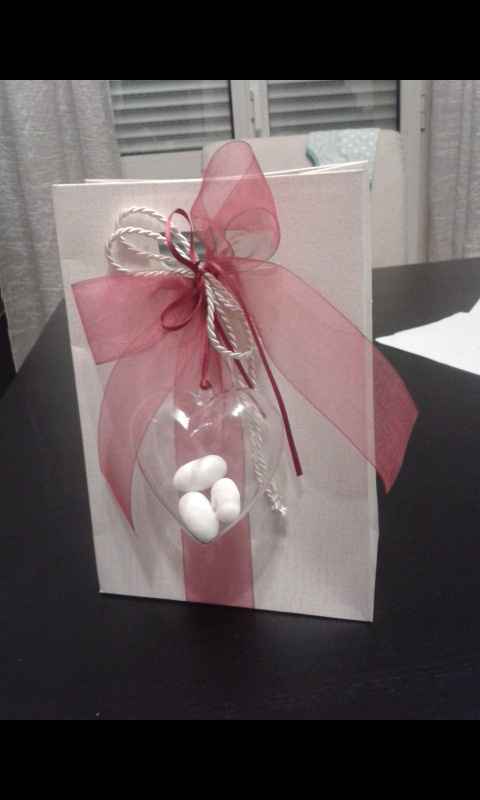 è stato faticoso ma...ecco le nostre bomboniere, peccato non si possa sentire - 4