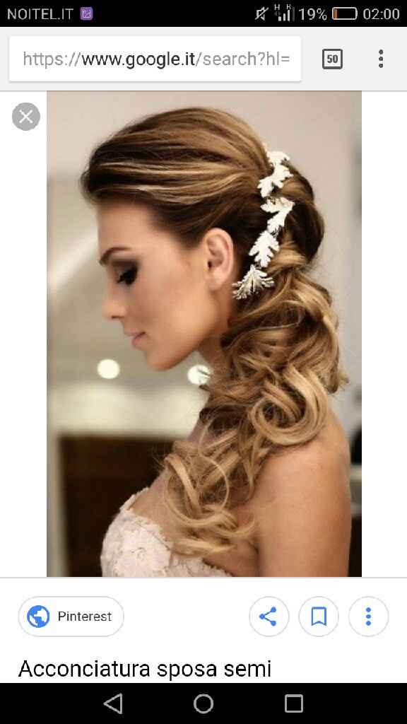 Acconciatura laterale.. - 2