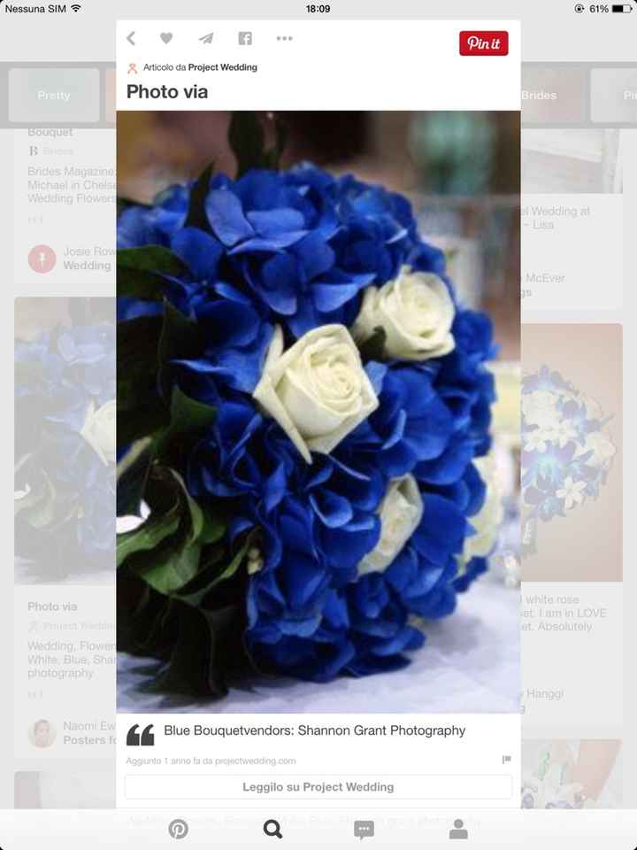 Bouquet blu e bianco ma solo rose - 3