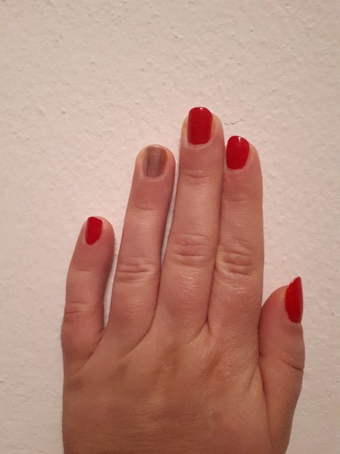 Colore unghie per le nozze: lo hai già scelto? - 1