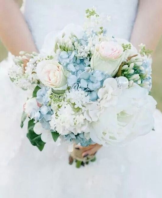 bouquet bianco azzurro