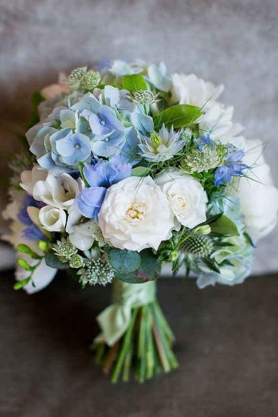 bouquet bianco/azzurro
