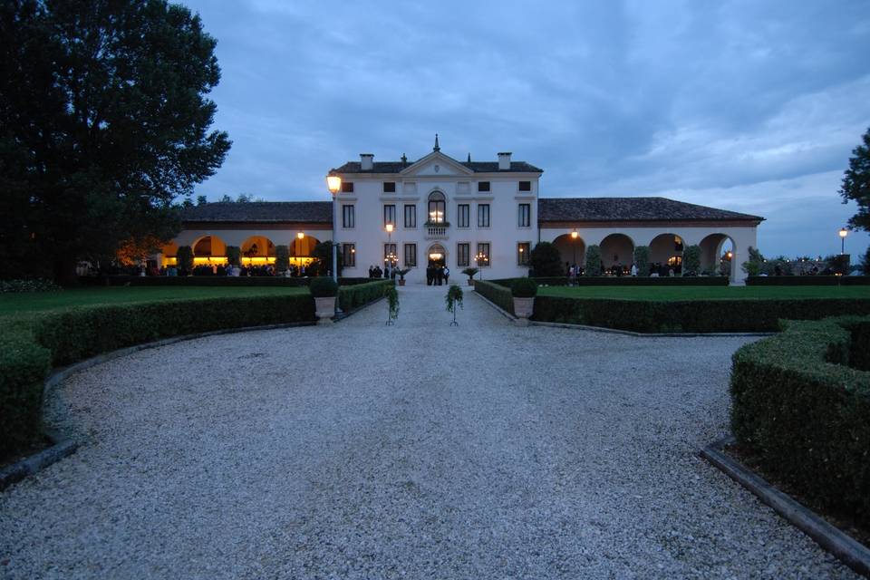 Facciata della villa