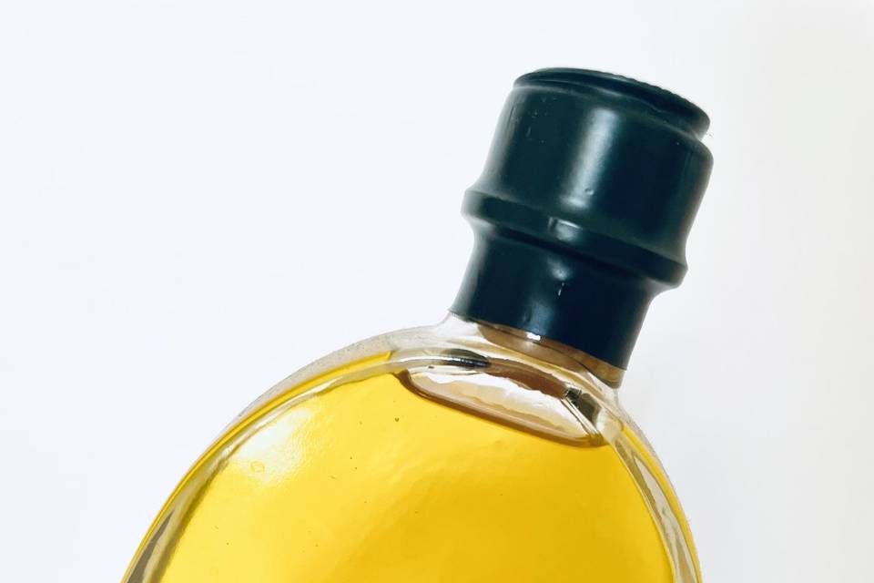 Bottiglia cuore olio