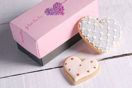 Semplice scatola regalo per San Valentino - SelfPackaging