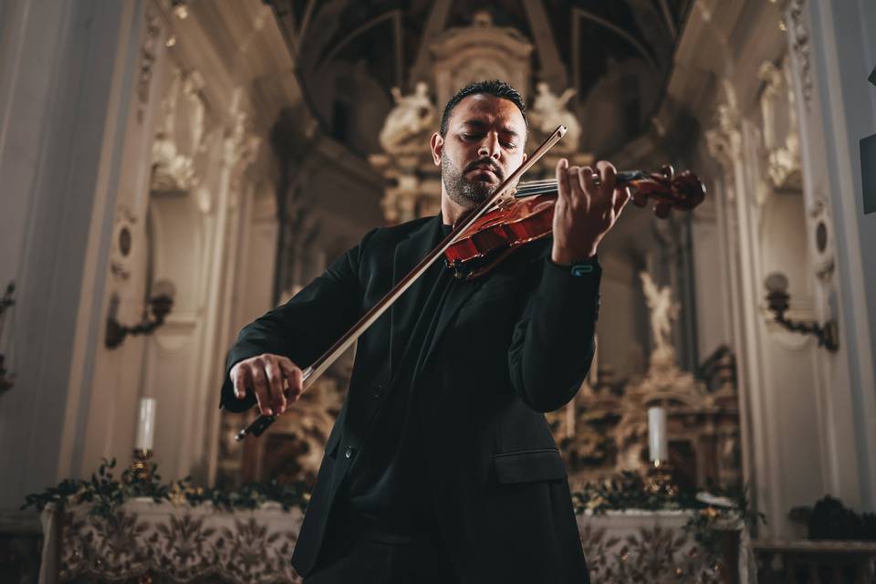 Ferdi Violin Bairami