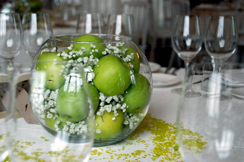 Centerpiece green apple