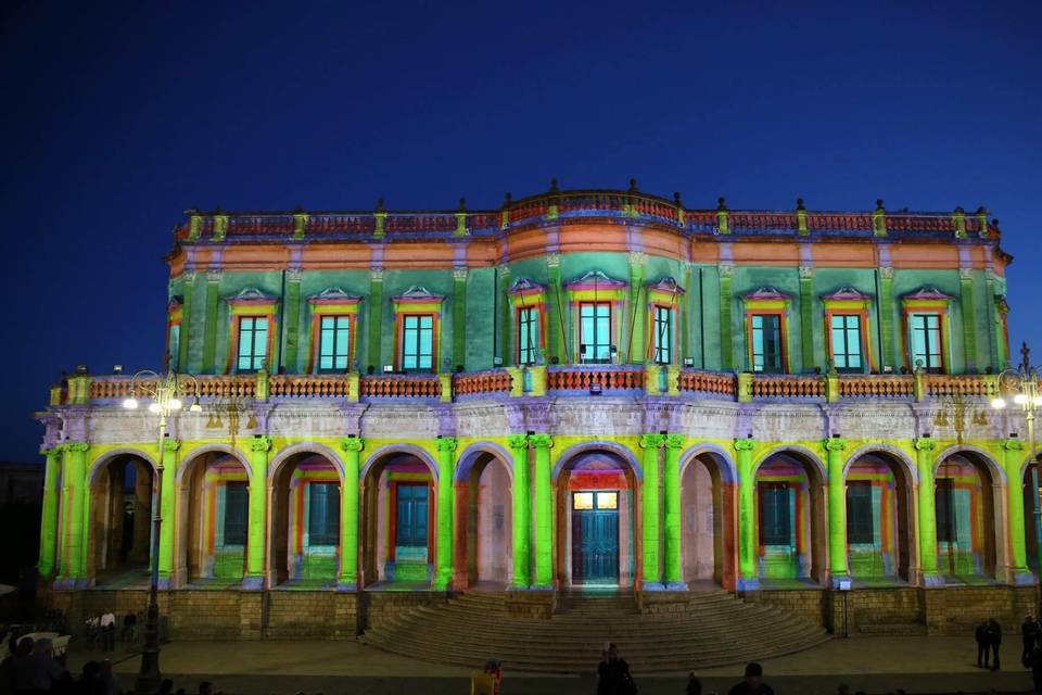 Video mapping Noto