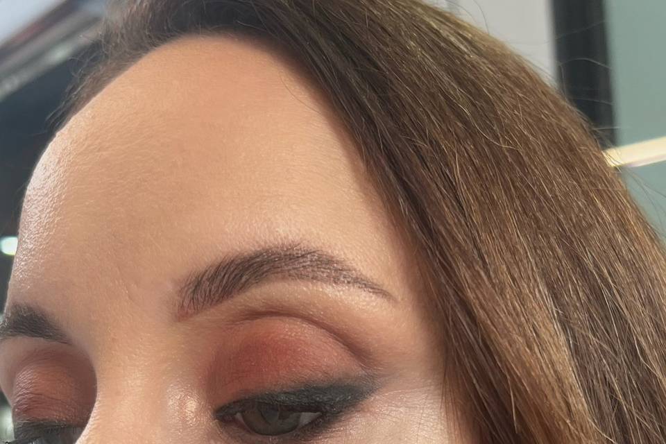 Trucco correttivo occhi