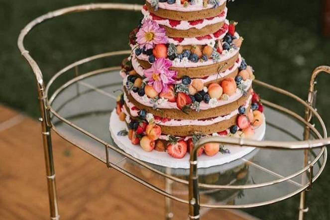 Nude wedding cake