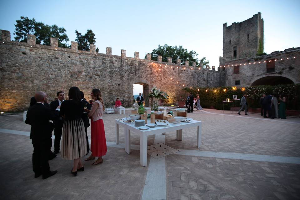 Aperitivo wedding in castello