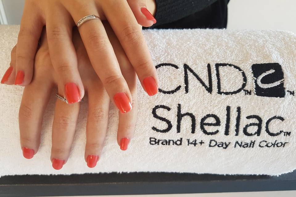 Manicure shellac