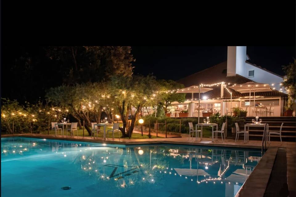 Terrazza con piscina