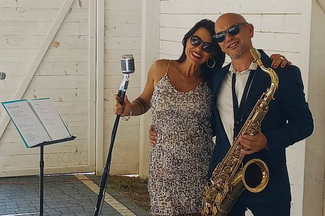Solo Blue Sax & Voice