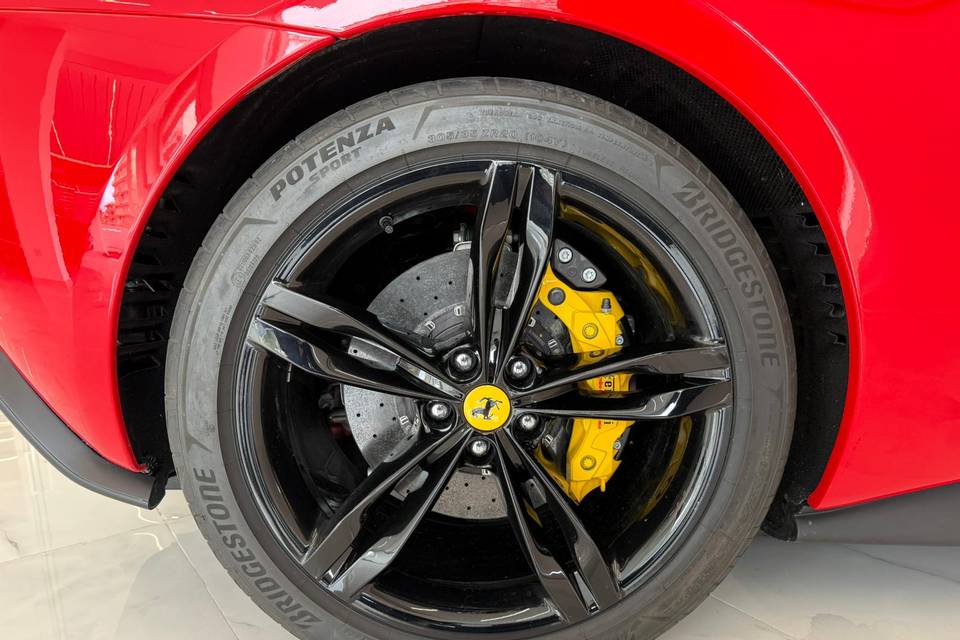 Ferrari 296 gts