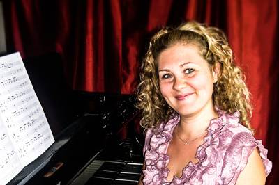 Federica PEzzetti, Pianista