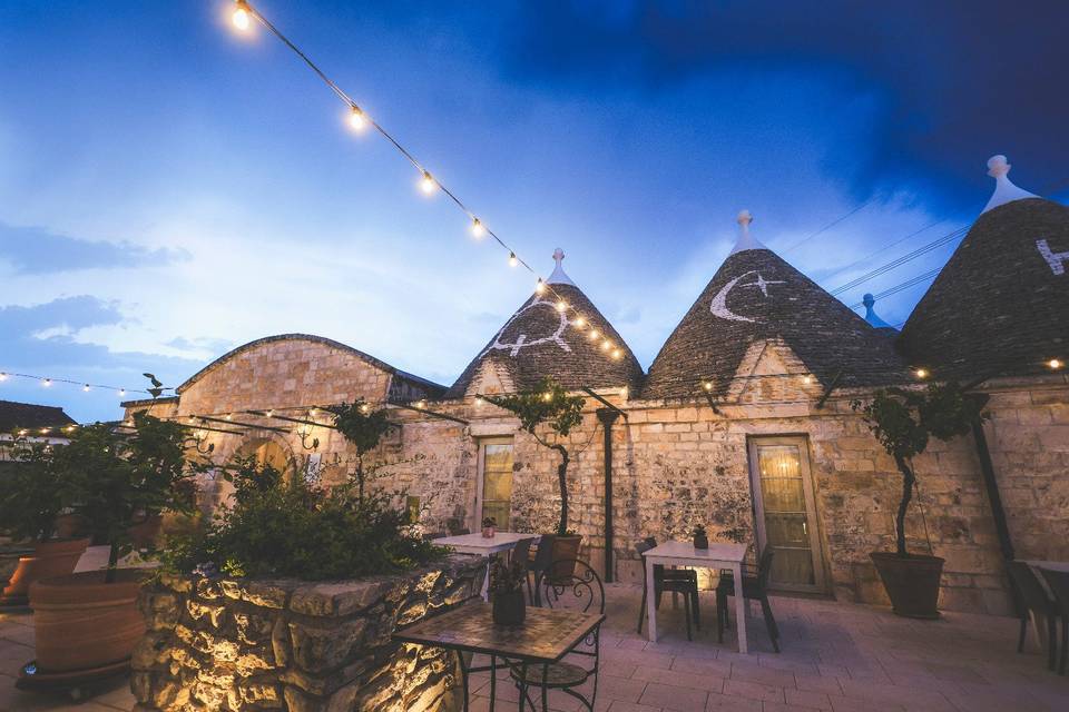 Masseria Le Caselle by night
