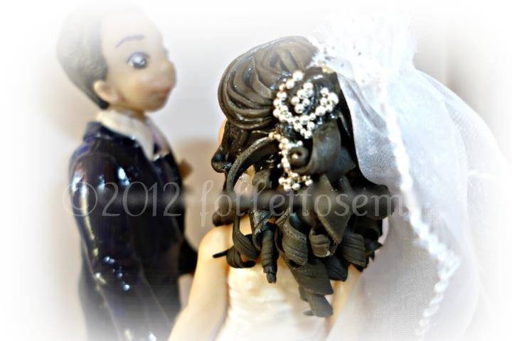 Dettaglio libro del simpaticissimo cake topper Grisù