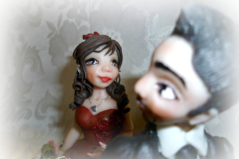 Cake topper personalizzato: Eleganza e semplicità