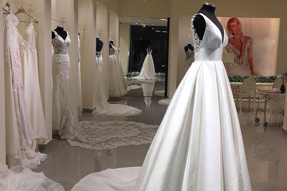 Cerrato Sposa Store dedicato Nicole Milano Consulta la disponibilita e i prezzi