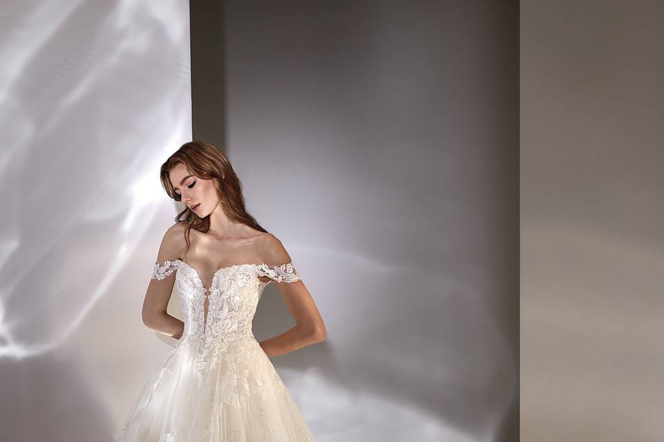 Cerrato Sposa - Store dedicato Nicole Milano