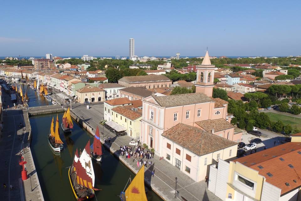 Drone su Chiesa