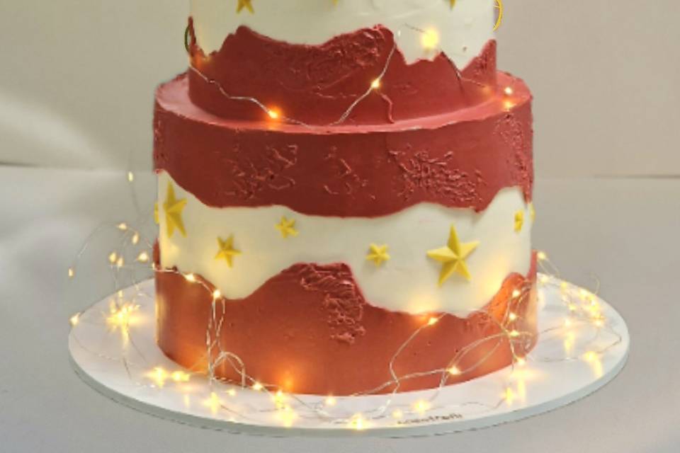 Torta bianca e rossa